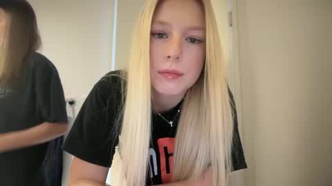 Snapshot of carleetanner chatting on March 2, 2026, 8:26 pm carlee online show from March 2, 2026, 8:26 pm