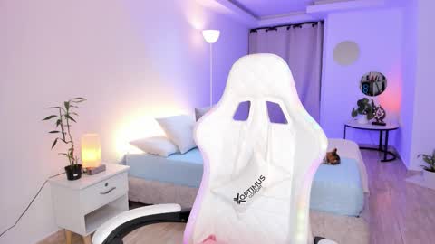 Alejandra online show from February 10, 2026, 1:43 am