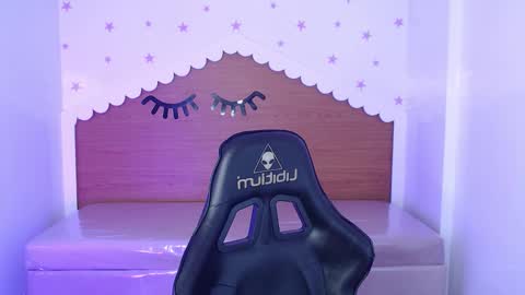 CARLYE   online show from October 18, 2025, 2:58 am