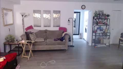 Carlie online show from September 25, 2025, 12:42 pm