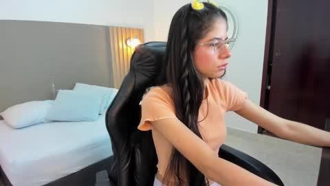 C A R L I N A online show from September 20, 2025, 12:28 pm