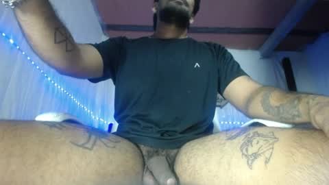 carlo yates  thx for help me to reach 100 thumps up online show from June 8, 2026, 11:16 pm