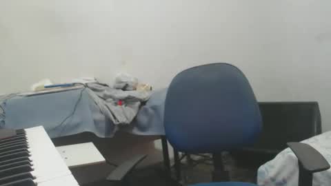 Snapshot of carlos2557 chatting on May 28, 2026, 1:14 am carlos online show from May 28, 2026, 1:14 am