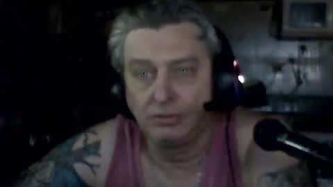 carlos712009 online show from April 10, 2026, 8:08 am