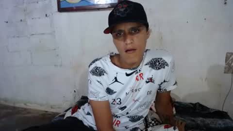 carlos_steven online show from April 18, 2026, 5:50 pm