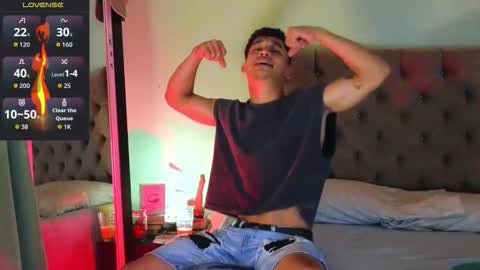 carloshero69 online show from December 18, 2025, 8:26 pm