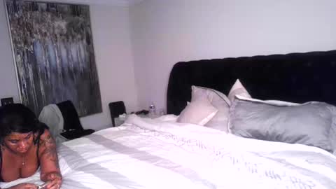 Carmen Savage online show from September 22, 2025, 4:14 am