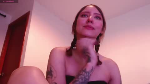 carmennrusso online show from January 30, 2025, 12:39 am