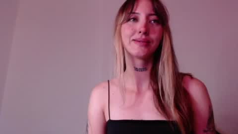 carmennrusso online show from August 1, 2026, 6:40 pm