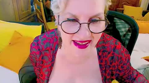 Snapshot of carmenrossi chatting on May 25, 2026, 7:58 am Carmen online show from May 25, 2026, 7:58 am
