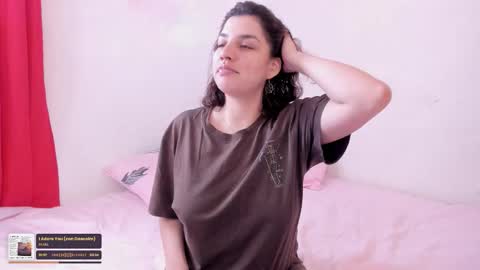 carmesix__ online show from February 4, 2026, 9:31 pm