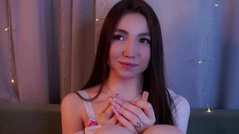 Snapshot of carminacollar chatting on March 4, 2026, 8:37 pm Aria3 online show from March 4, 2026, 8:37 pm