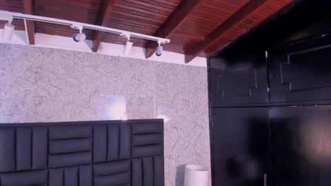    online show from December 12, 2024, 10:34 am