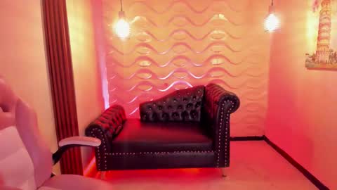 carolina online show from October 24, 2025, 1:46 am