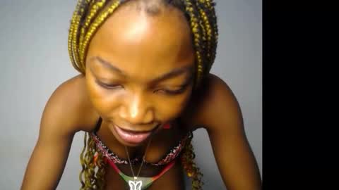 Snapshot of carobaby8 chatting on November 15, 2025, 5:27 am caroline online show from November 15, 2025, 5:27 am