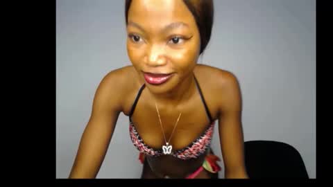 Snapshot of carobaby8 chatting on November 27, 2025, 4:36 am caroline online show from November 27, 2025, 4:36 am