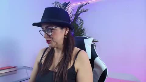 CAROL online show from October 3, 2025, 10:23 am