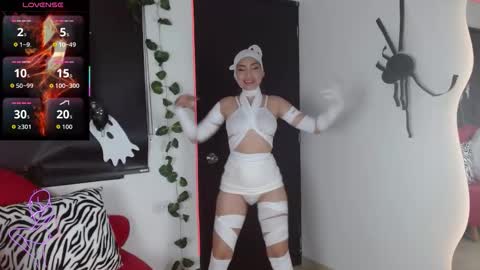 Caroline online show from October 29, 2025, 2:08 pm