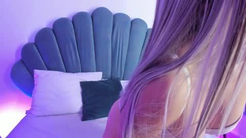 Carolain online show from September 26, 2025, 1:15 pm