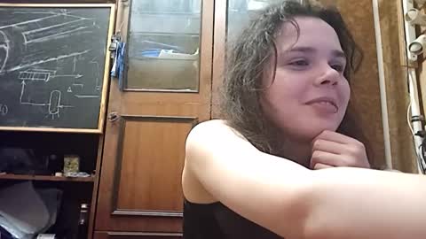 Rosa online show from November 3, 2025, 10:10 pm