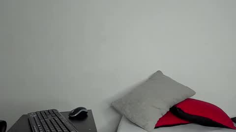 Snapshot of carolay759687 chatting on January 17, 2025, 10:00 am carolay759687 online show from January 17, 2025, 10:00 am