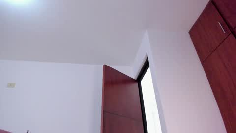 Caroline online show from December 9, 2024, 7:18 pm