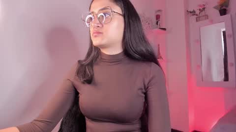 Caroline online show from September 24, 2025, 5:16 pm