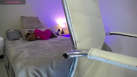 Carolina  online show from March 29, 2026, 5:07 am