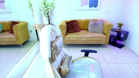 CAROLINA.  online show from April 18, 2026, 12:42 pm