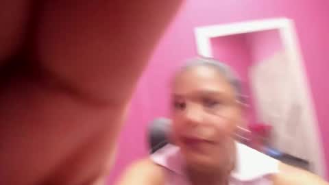 carolina suarez online show from October 4, 2025, 2:53 am