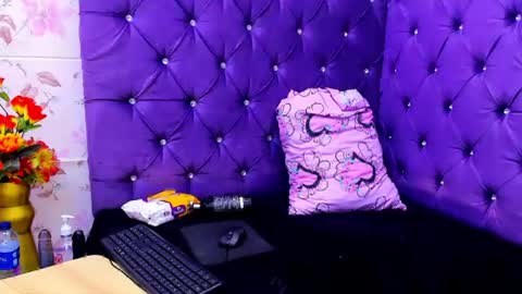 Snapshot of carolina_suarez_ chatting on July 5, 2026, 4:19 am carolina suarez online show from July 5, 2026, 4:19 am