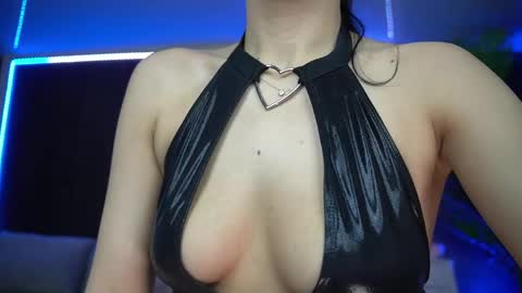 Snapshot of carolinapetra chatting on May 22, 2026, 5:03 am Mellany online show from May 22, 2026, 5:03 am