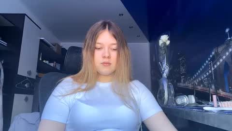 carolindueno online show from February 21, 2026, 8:04 am