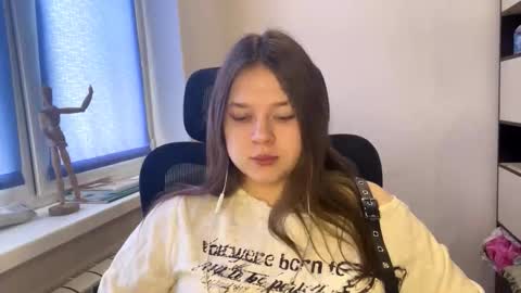 carolindueno online show from March 1, 2026, 7:54 am