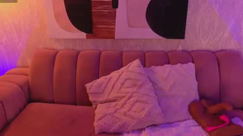 Snapshot of caroline_laurent_ chatting on August 2, 2026, 11:30 am Caro online show from August 2, 2026, 11:30 am