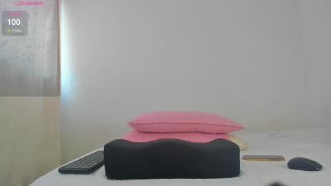 Snapshot of caroline_tovar_ chatting on December 6, 2024, 3:33 pm Caroline Tovar   Lovense is active my orgasms in your hands Give me more pleasure and make me cum online show from December 6, 2024, 3:33 pm