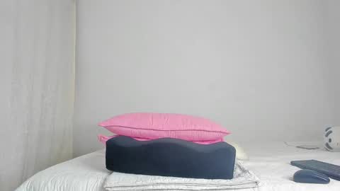 Snapshot of caroline_tovar_ chatting on December 8, 2024, 1:13 am Caroline Tovar   Lovense is active my orgasms in your hands Give me more pleasure and make me cum online show from December 8, 2024, 1:13 am