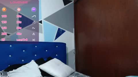 Snapshot of carolineblich chatting on February 13, 2025, 10:11 pm Carolin Blich online show from February 13, 2025, 10:11 pm