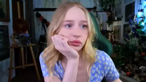 Snapshot of carolinedjoi chatting on November 15, 2025, 11:29 am Caroline online show from November 15, 2025, 11:29 am