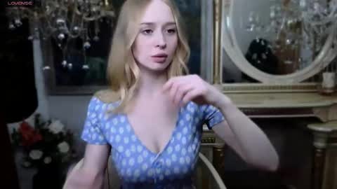 Snapshot of carolinedjoi chatting on November 21, 2025, 10:58 am Caroline online show from November 21, 2025, 10:58 am