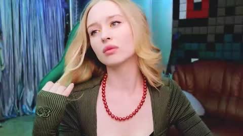 Snapshot of carolinedjoi chatting on November 25, 2025, 4:40 pm Caroline online show from November 25, 2025, 4:40 pm