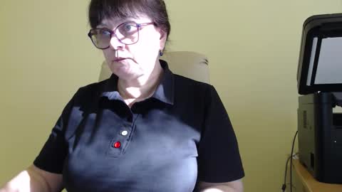 CarolineDream  online show from September 24, 2025, 6:17 am