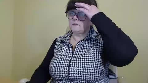 CarolineDream  online show from October 13, 2025, 5:18 am