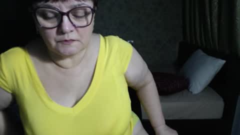 CarolineDream  online show from November 24, 2025, 7:13 pm