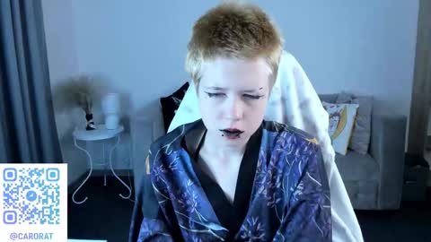 CarolineRichter online show from September 19, 2025, 2:02 am