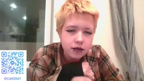 CarolineRichter online show from October 9, 2025, 1:25 am