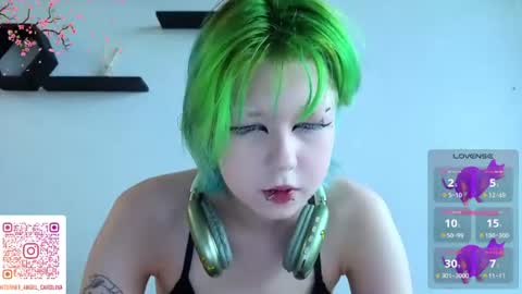 CarolineRichter online show from June 27, 2026, 9:58 am