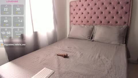 Caroline  online show from June 5, 2026, 3:51 pm