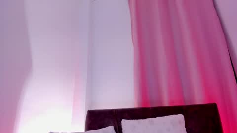 Snapshot of carolinna_ chatting on February 11, 2025, 1:41 am carolinna_ online show from February 11, 2025, 1:41 am