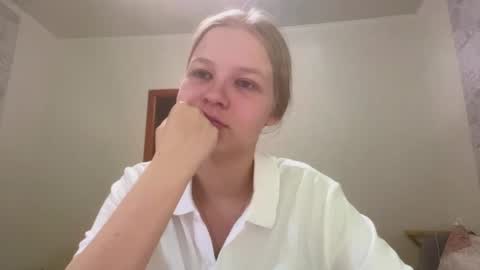 Snapshot of carolynesturino chatting on July 8, 2026, 8:08 am carolynesturino online show from July 8, 2026, 8:08 am